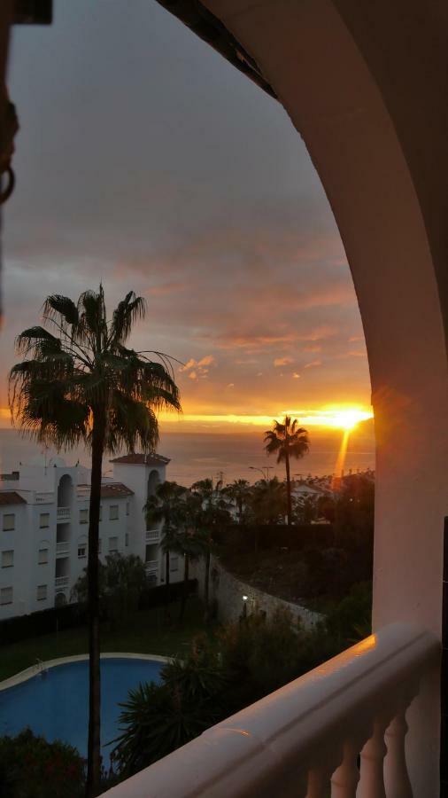 Apartamento Sol-Azul Apartment Malaga Bagian luar foto